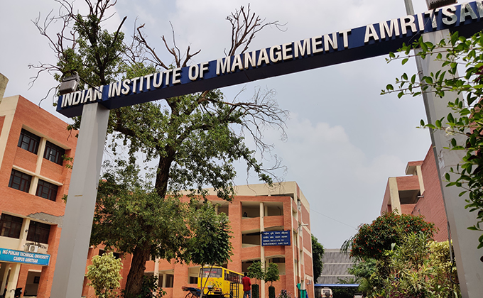 IIM Amritsar to Start MBA-06 Programme online